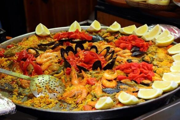 pilaf makanan laut untuk diet mediterranean